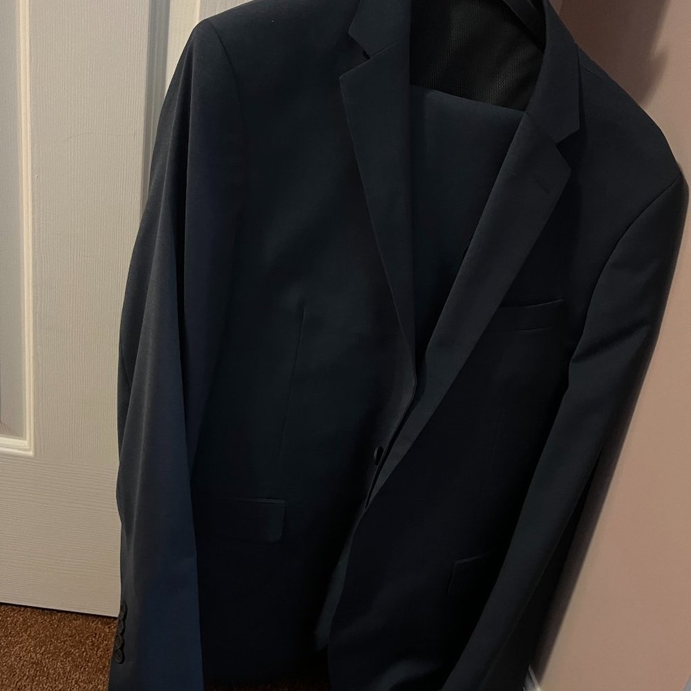 Men's Kenneth Cole Suit